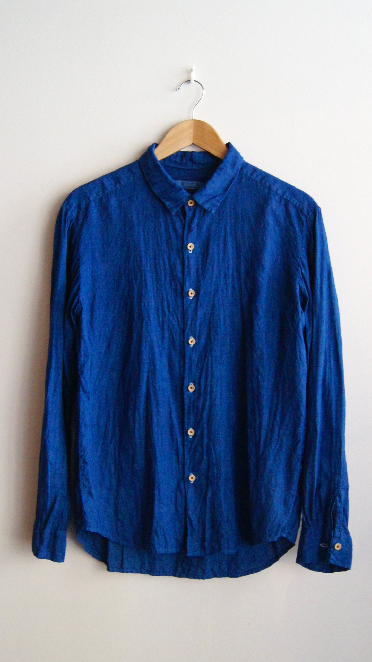 藍シャツ（長袖・レギュラーカラー）