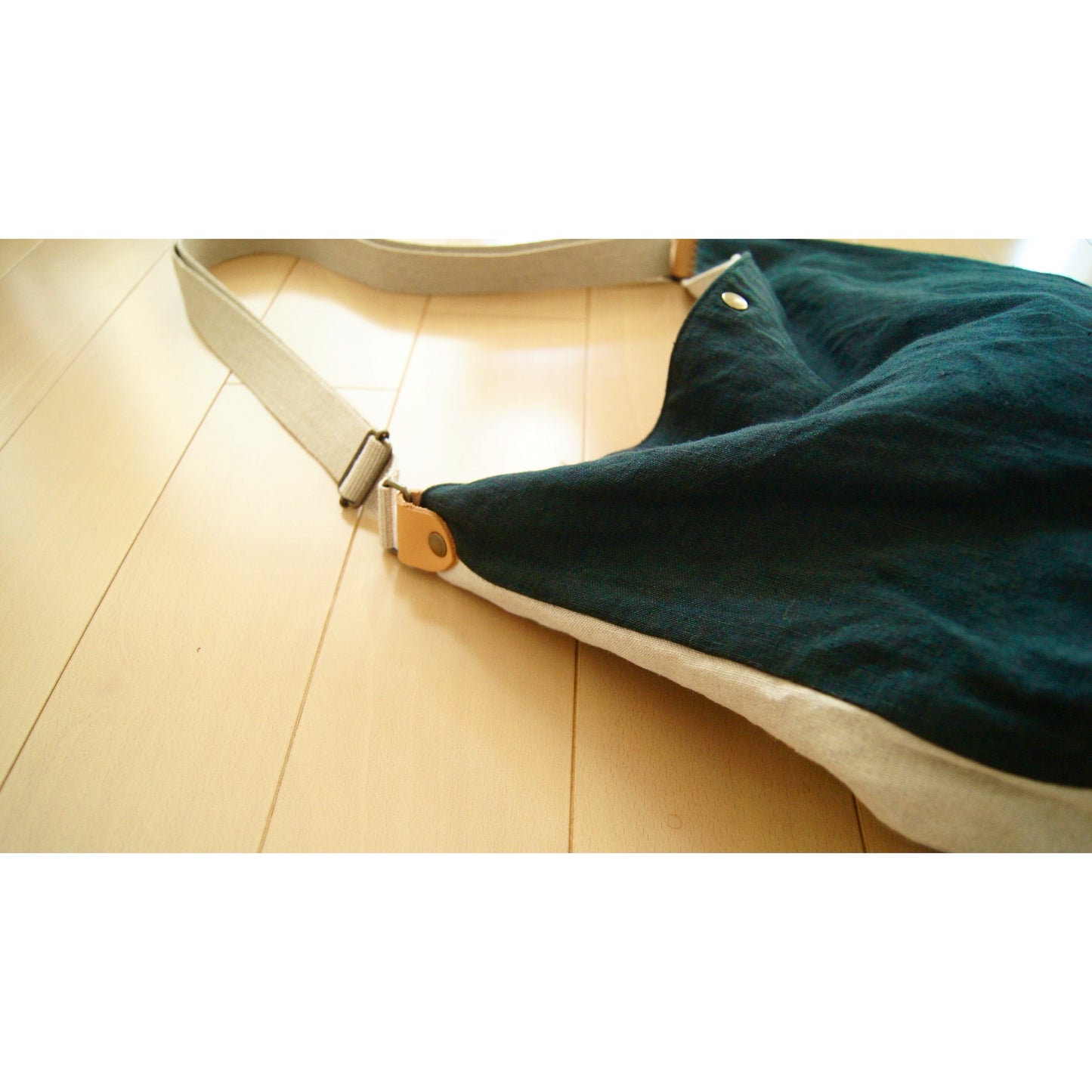 リネンショルダーバッグ